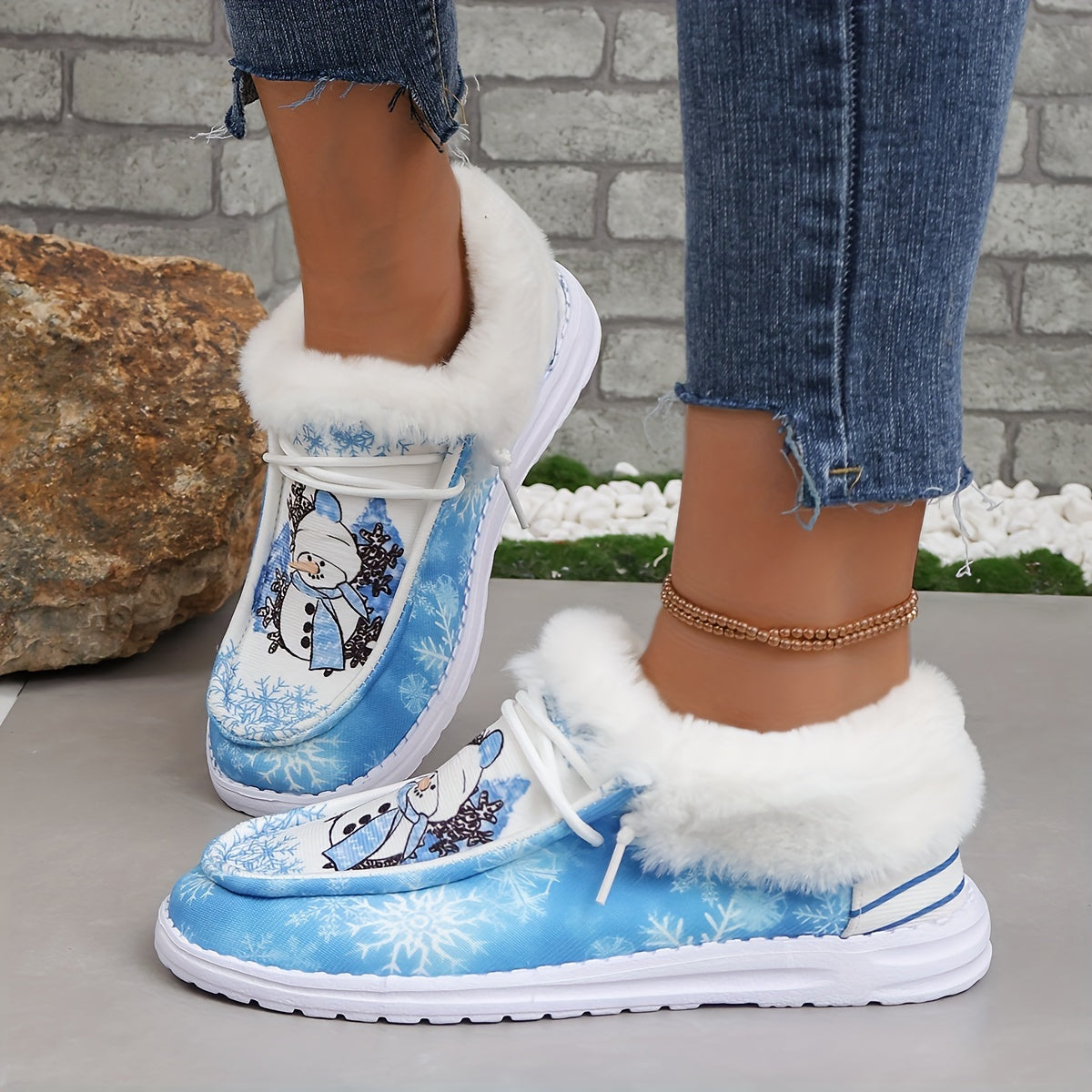 Women's Christmas Snowman & Snowflake Pattern Skateboard Shoes Low Top Sneakers