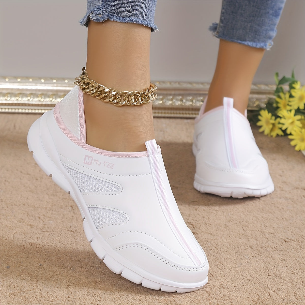 Women's Breathable Mesh Outdoor Sports Slip-On Walking Shoes