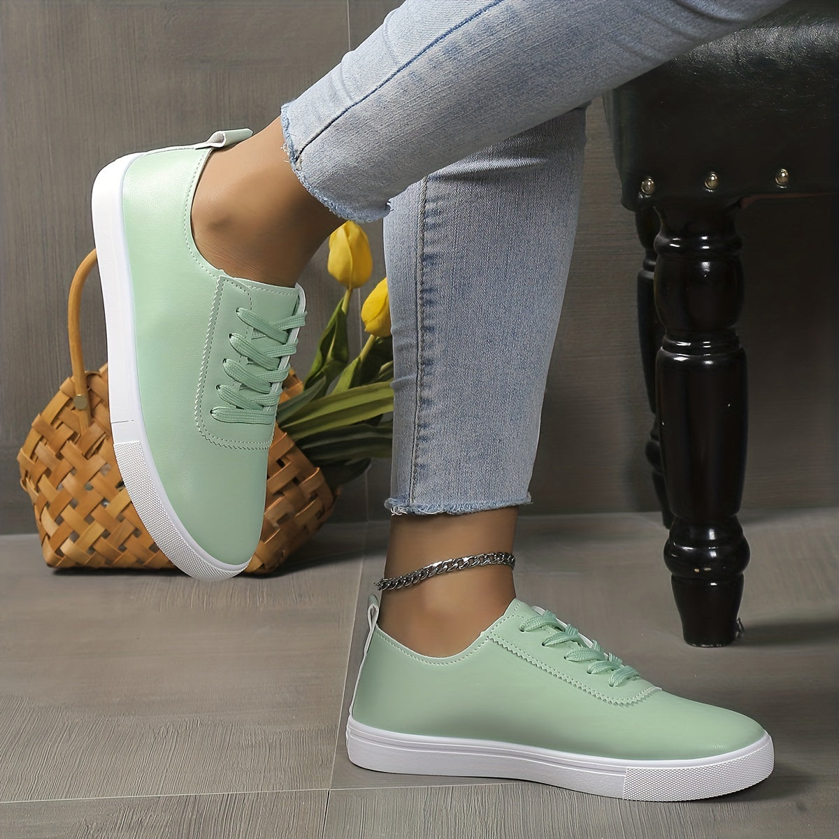 Women's Flat Skate Shoes Lace Up Sneakers Casual Walking Shoes