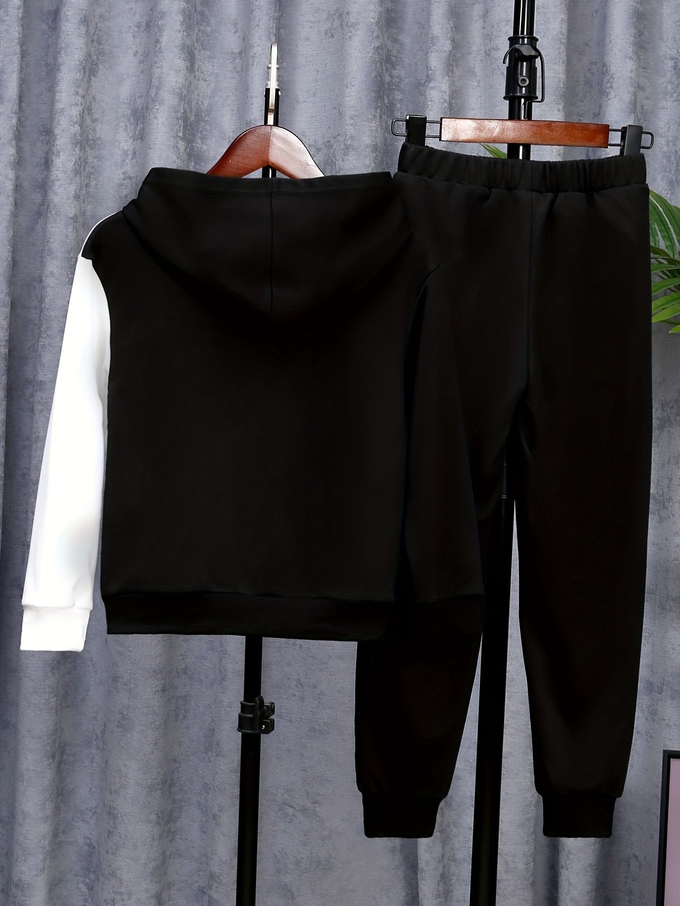 Poker K Pattern Boy's 2pcs Hoodie & Solid Sweatpants Set