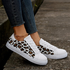 Leopard Print Faux Leather Non Slip Skate Shoes Flat Comfortable Wear Resistance