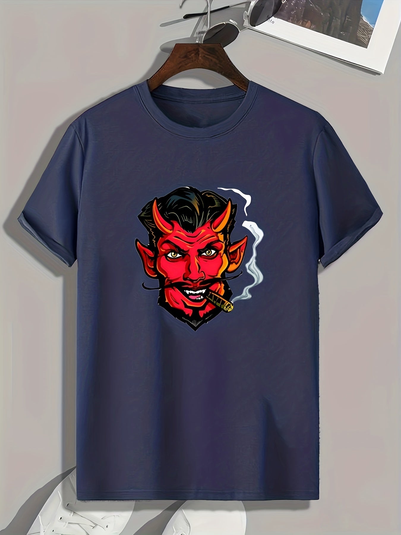Smoking Devil Pattern Print Men's Sports T-shirt