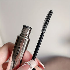 Volumizing Mascara for Thick and Curled Lashes
