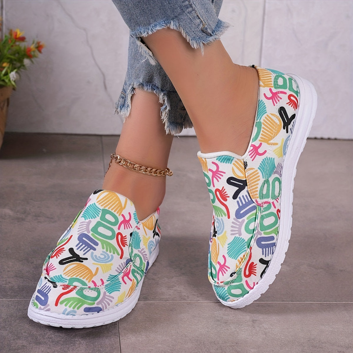 Women's Graffiti Canvas Slip On Walking Shoes Lightweight Loafers