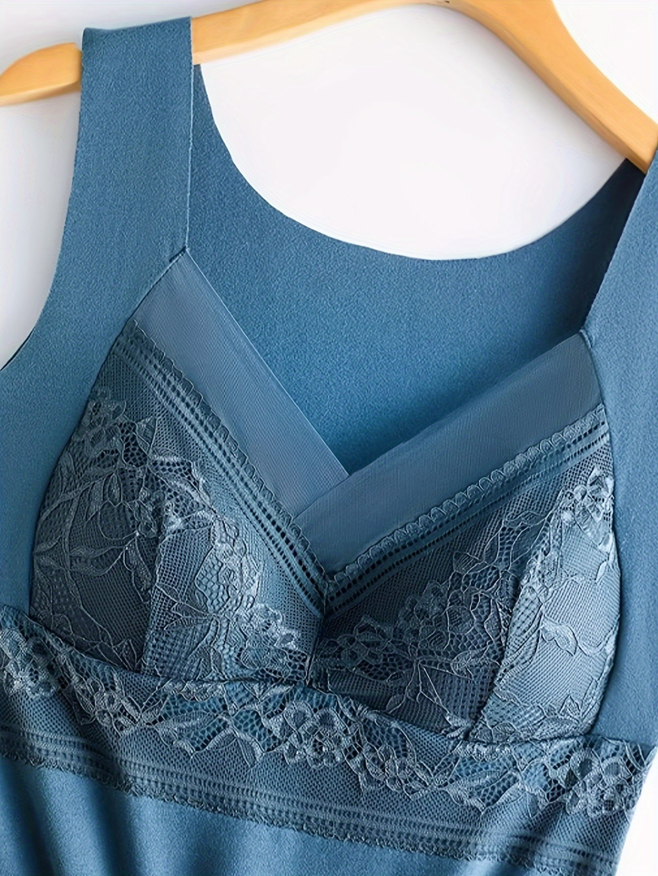 Lace Thermal Top V Neck Sleeveless Soft Comfort Women's Lingerie