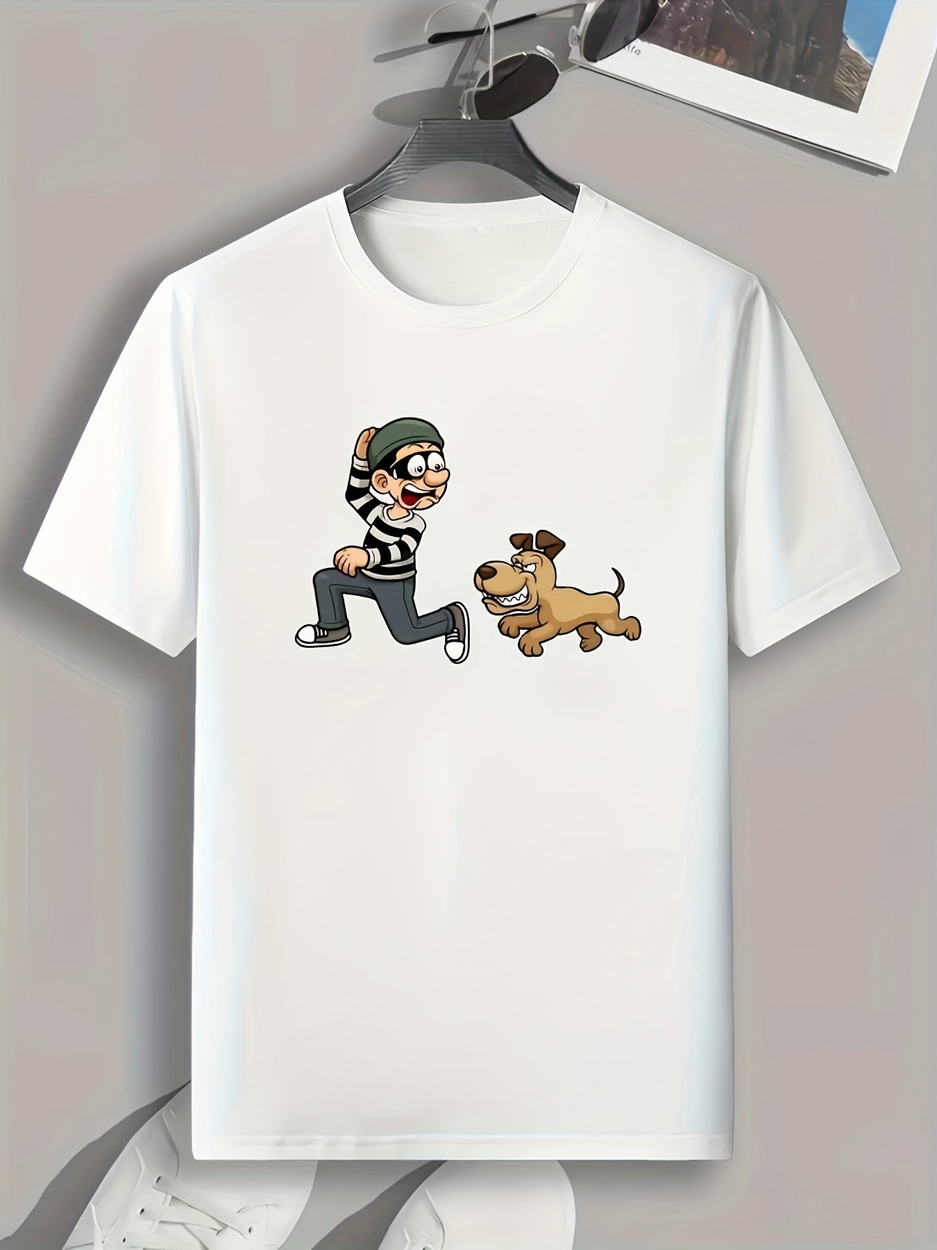 Dog Chasing Boy Graphic T-shirt Men's Casual Tee