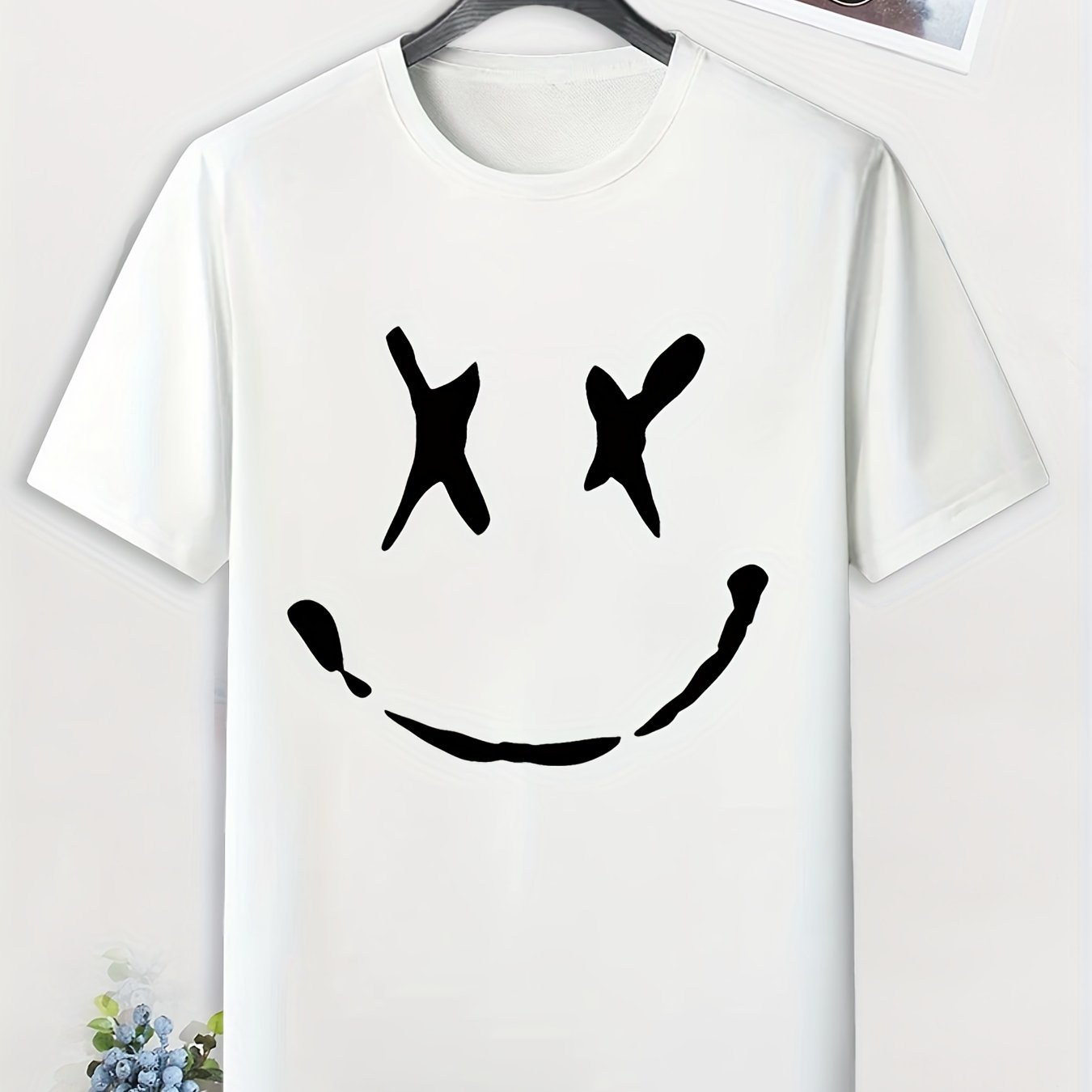 Men's Graffiti Smile Print T shirt Active Tee