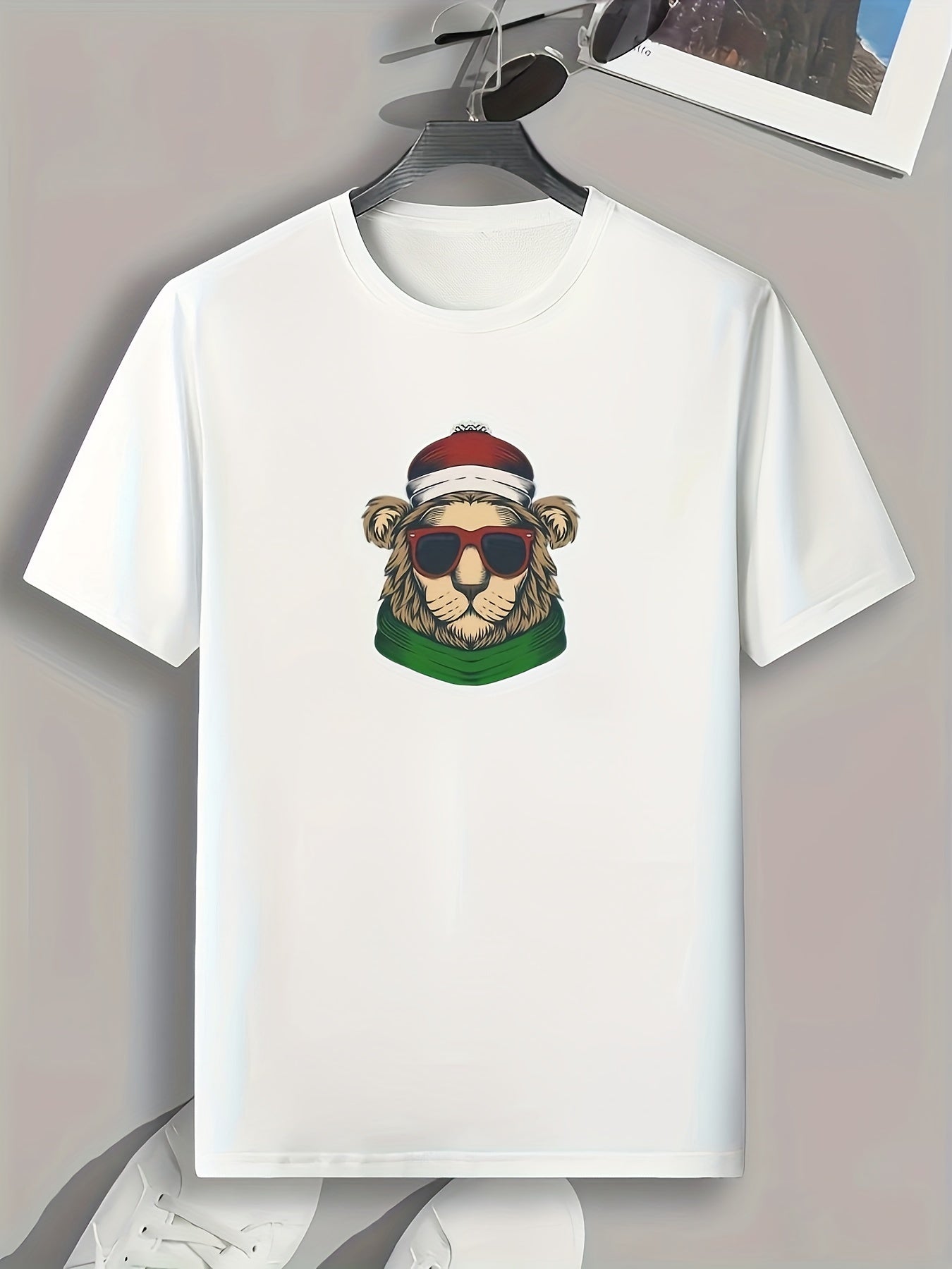 Lion Sunglasses Print Men's Comfy T-shirt for Summer
