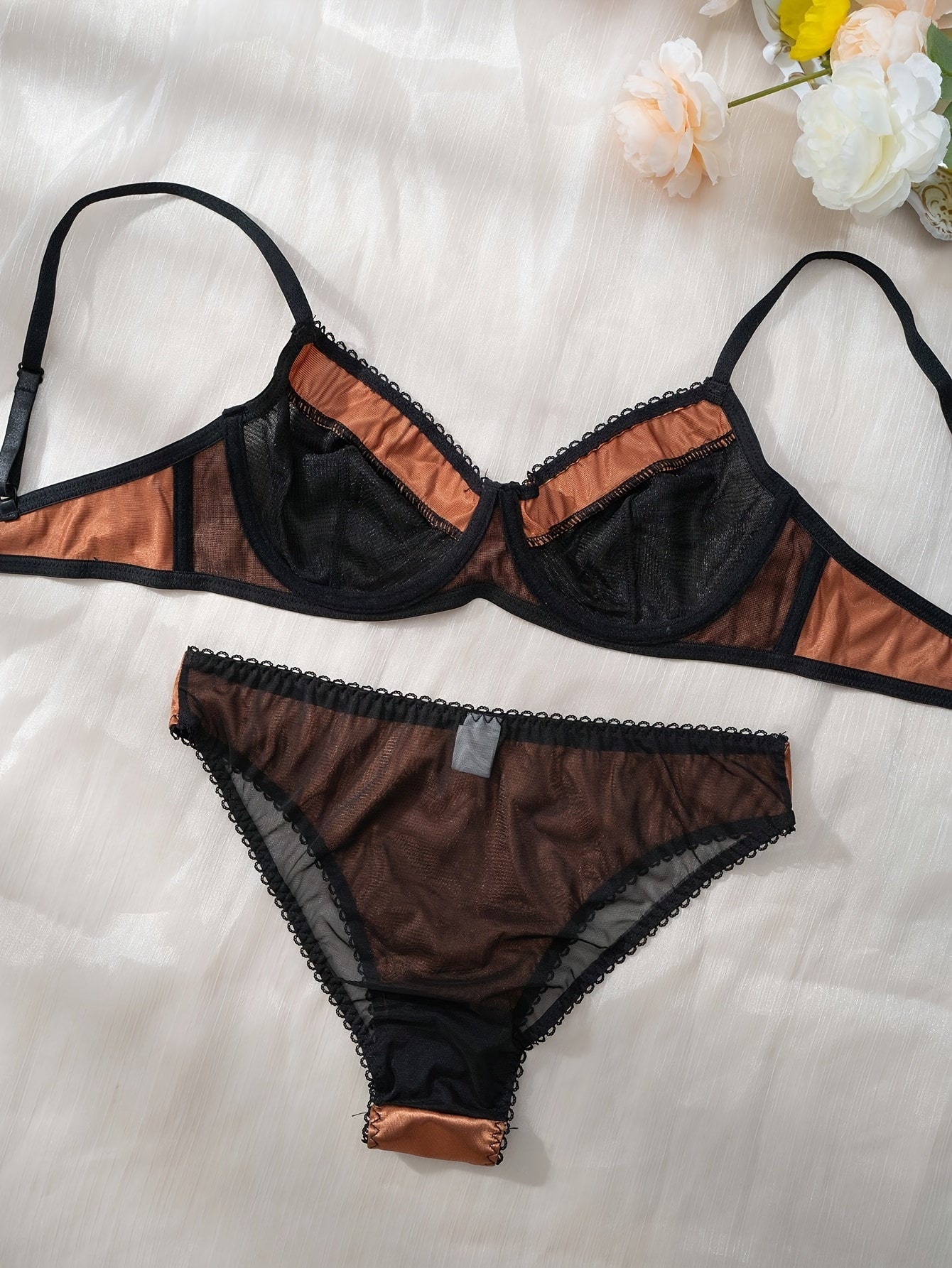 Colorblock Push Up Bra & Panties Lingerie Set