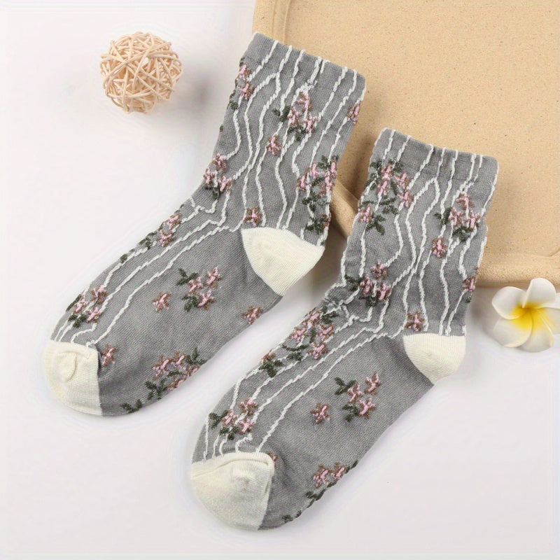 2 Pairs 3D Floral Textured Socks for Women