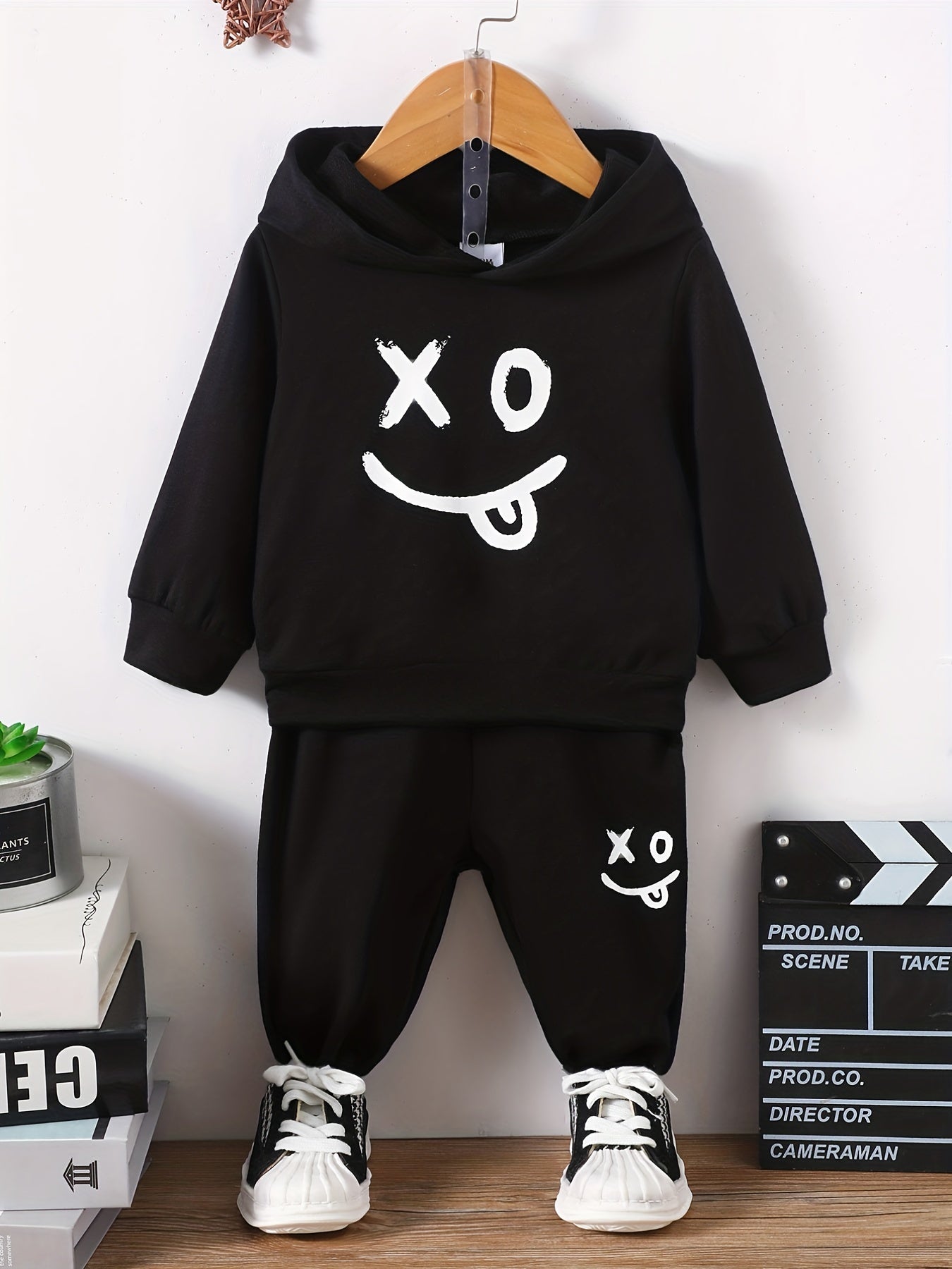 Boy's Cartoon Face 2pcs Hoodie & Sweatpants Set