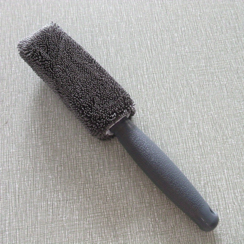 Car Wheel Hub Cleaning Brush - Multiple Colors