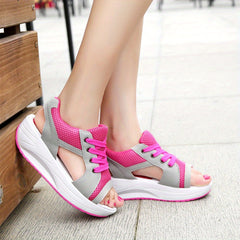 Breathable Women's Outdoor Sandals Lightweight Slip On Casual Sneakers