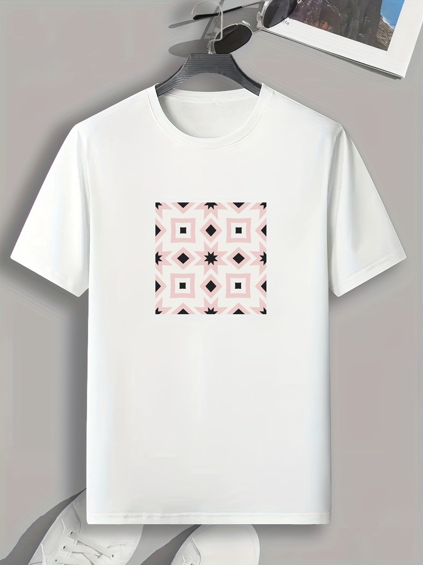 Geometric Floral Print Men's Comfy T-shirt Breathable Active Stretch