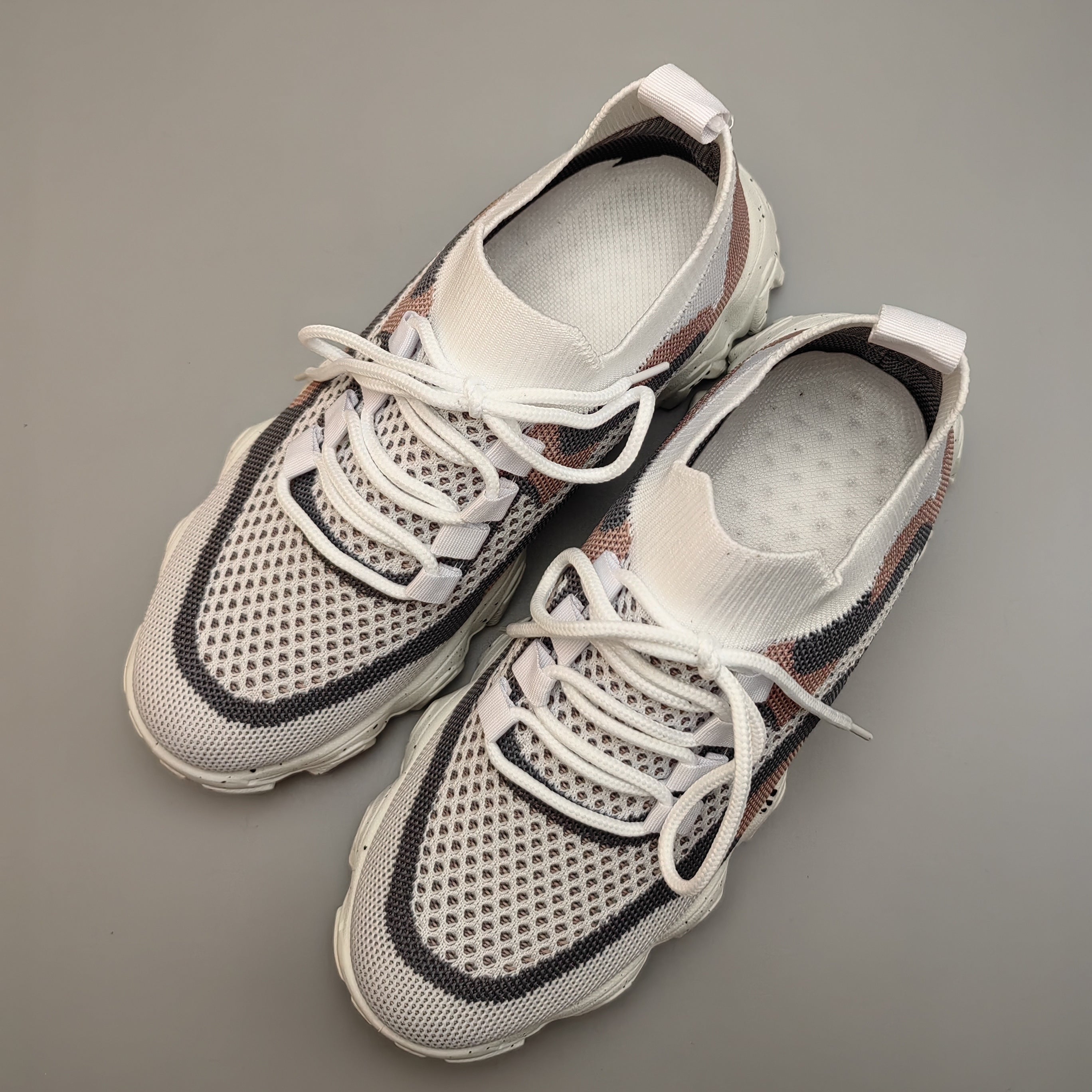 Women's Mesh Sneakers Lace Up Low Round Toe Non Slip Shoes