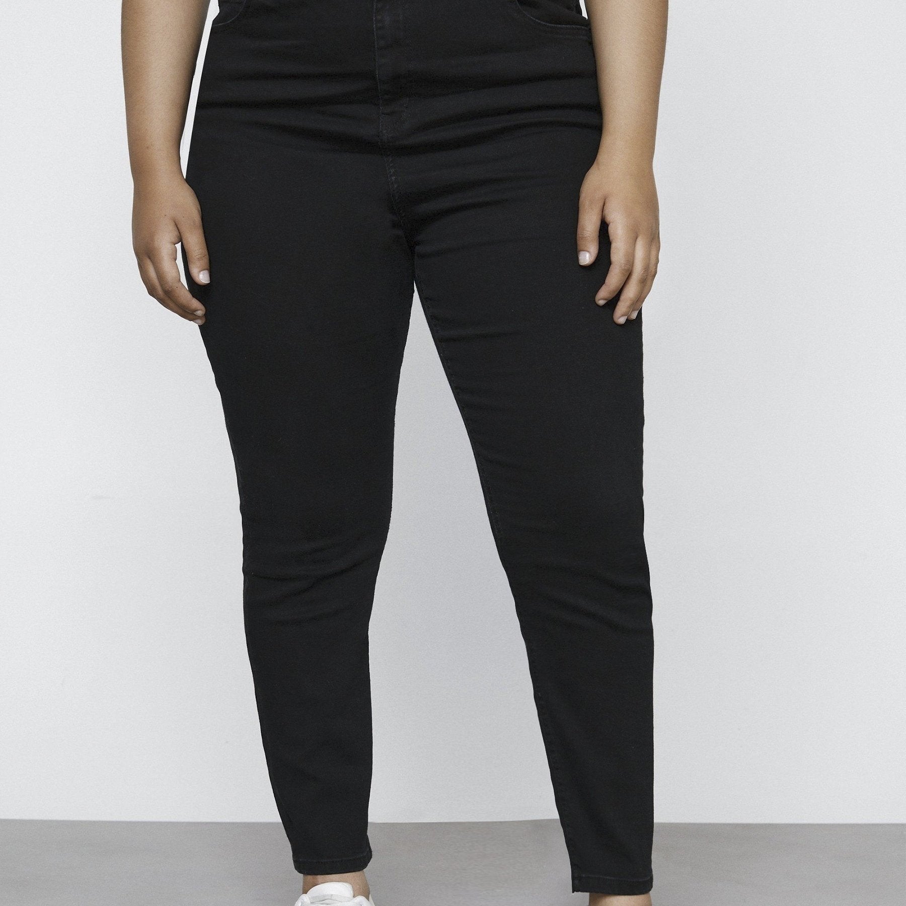 Women's High-Rise Stretch Skinny Jeans