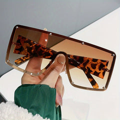 Oversized Rivet Ombre Lens Shield Sunglasses UV400