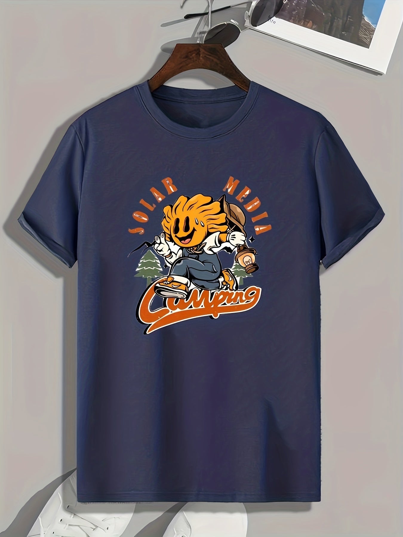 SOLAR MEDIA CAMPING Men's Graphic T-shirt