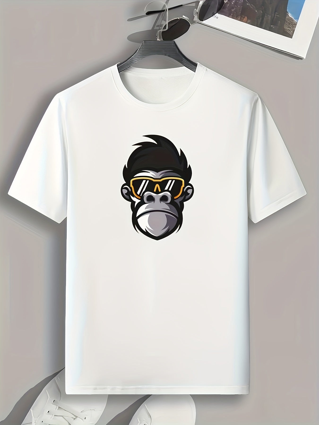 Monkey Print Men's Comfy T-shirt for Outdoor Summer