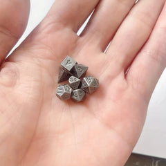 7-Piece Retro Mini Metal Dice Set for Halloween Gaming