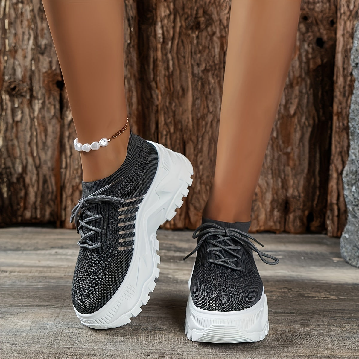 Women's Platform Sports Shoes Stylish Height Increasing Lace Up Shoes
