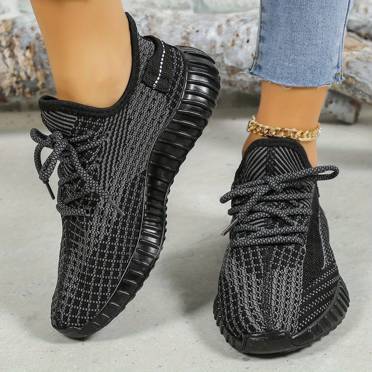 Women's Knitted Sports Shoes Lace Up Low Top Running Shoes