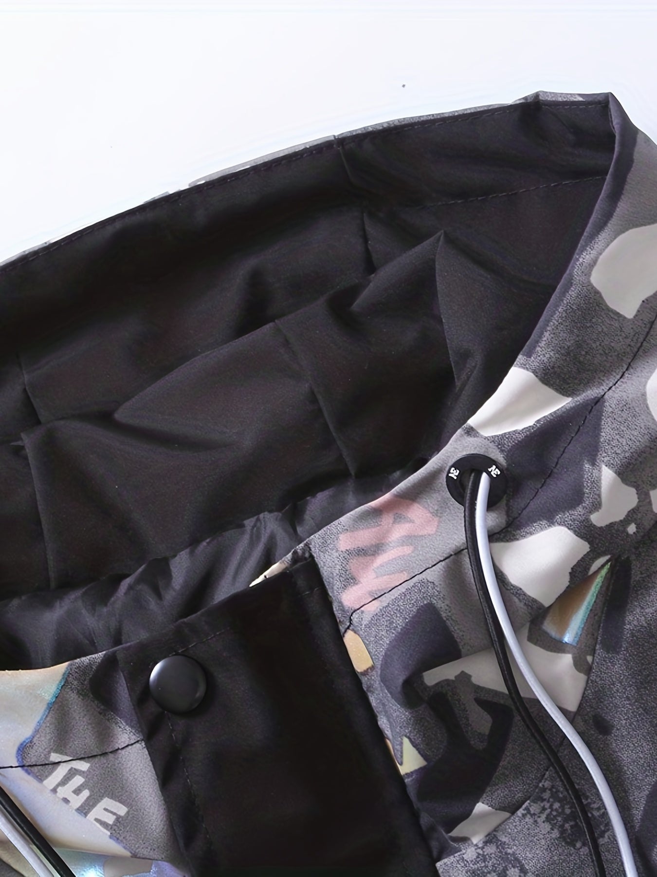 Graphic Pattern Windbreaker Hooded Jacket