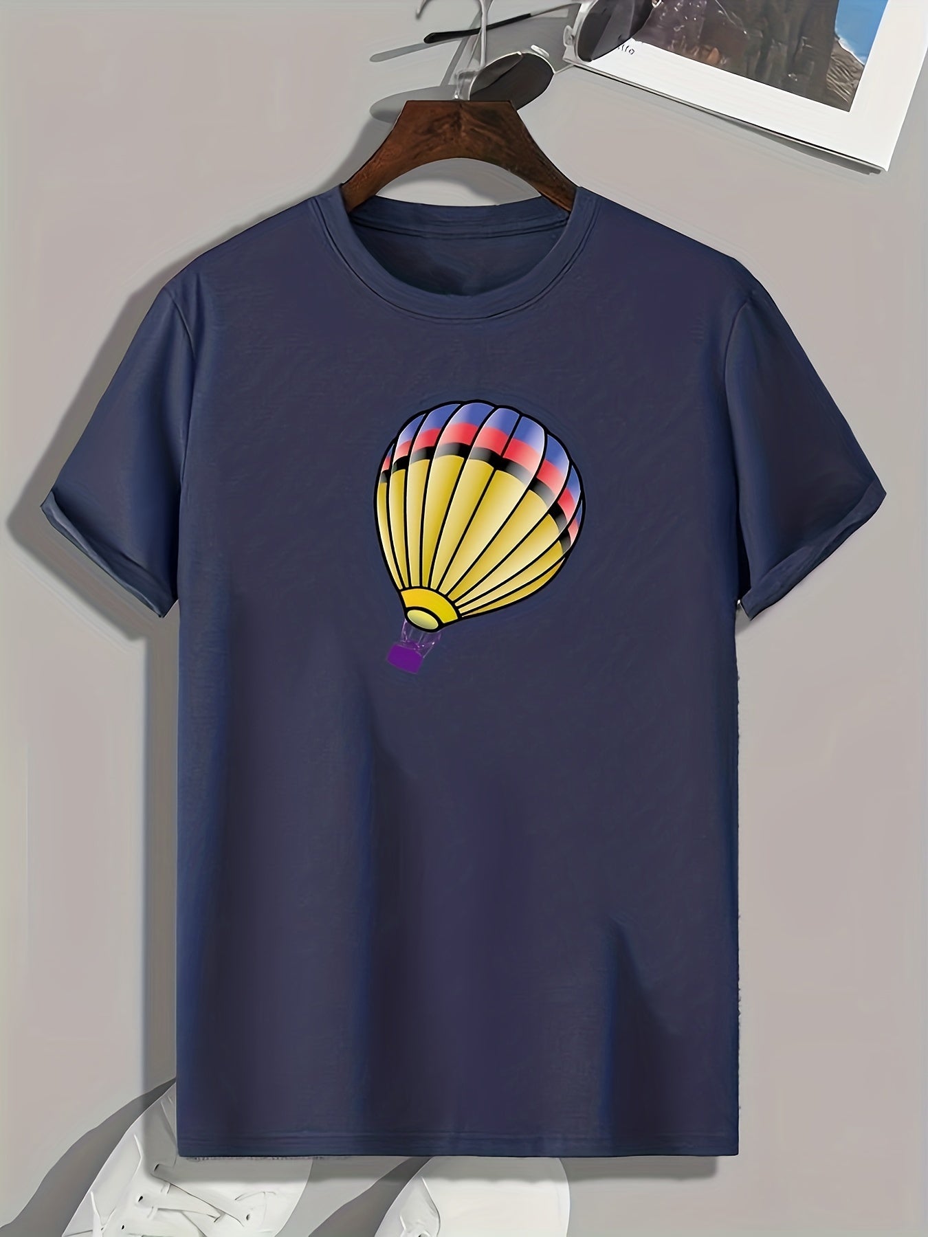 Hot Air Balloon Print Men's Graphic T-Shirt for Summer