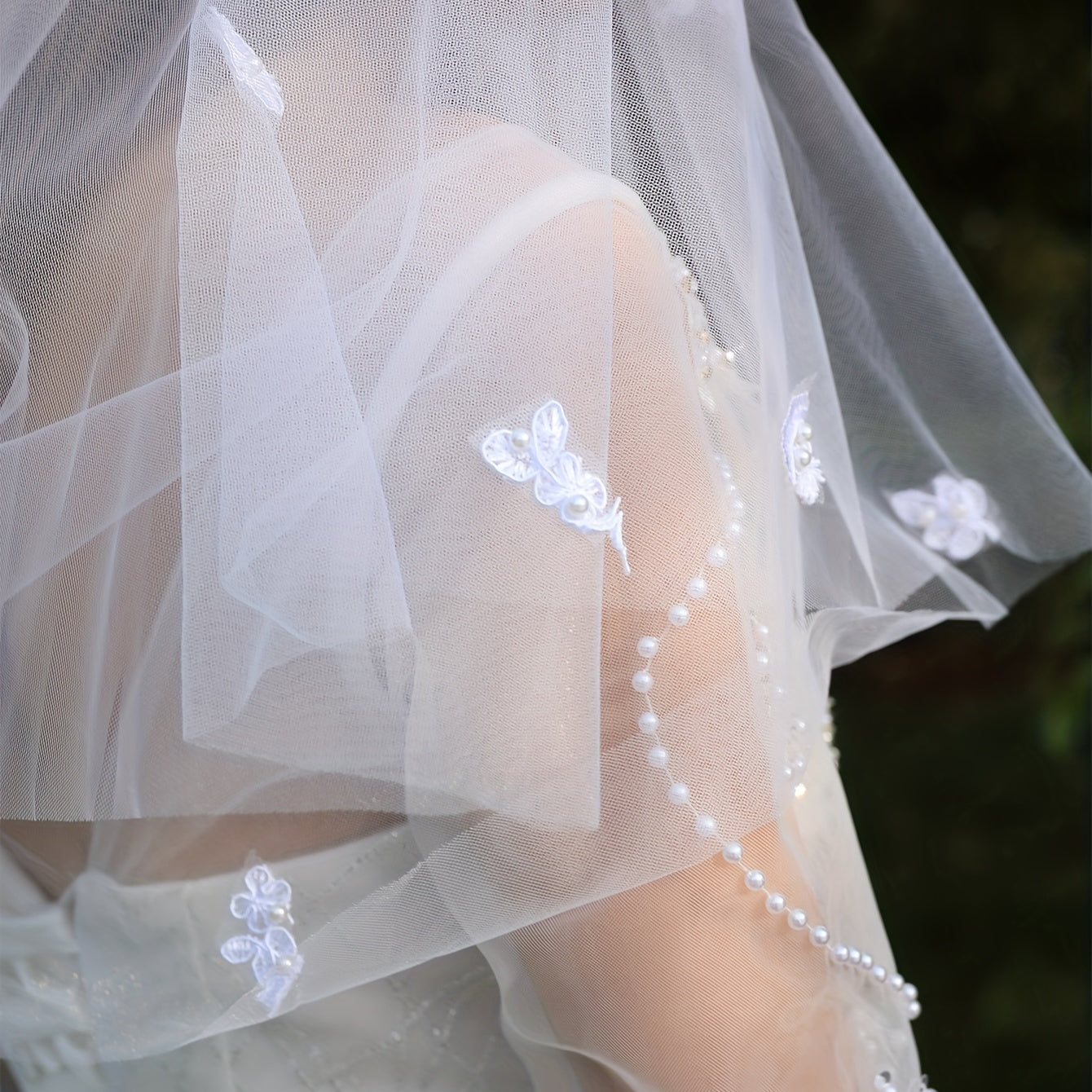 Butterfly Pattern Mesh Veil With Faux Pearl Bridal Hair Accessories