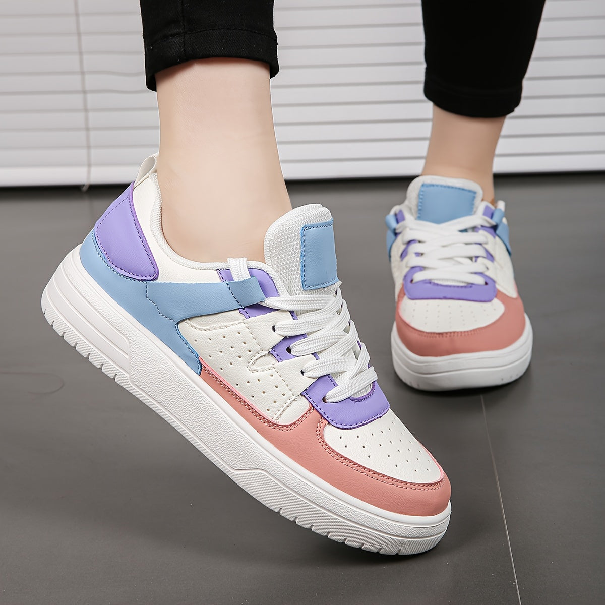 Stylish Slip-Resistant Sports Sneakers for Outdoor Activities