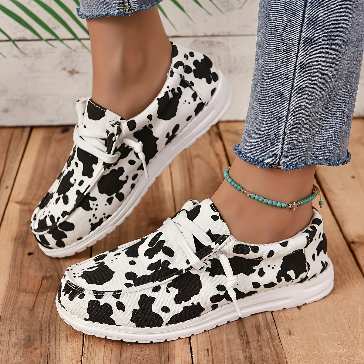 Leopard Print Low Top Walking Shoes Lightweight Non slip Casual Sport Shoes