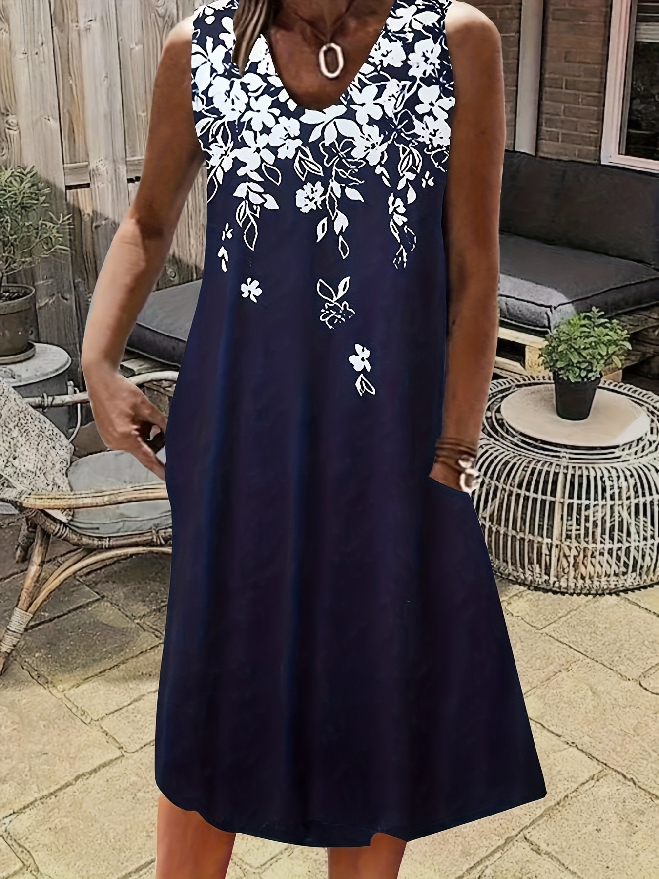 Floral Print Round Neck Casual Tank Dress with Pockets