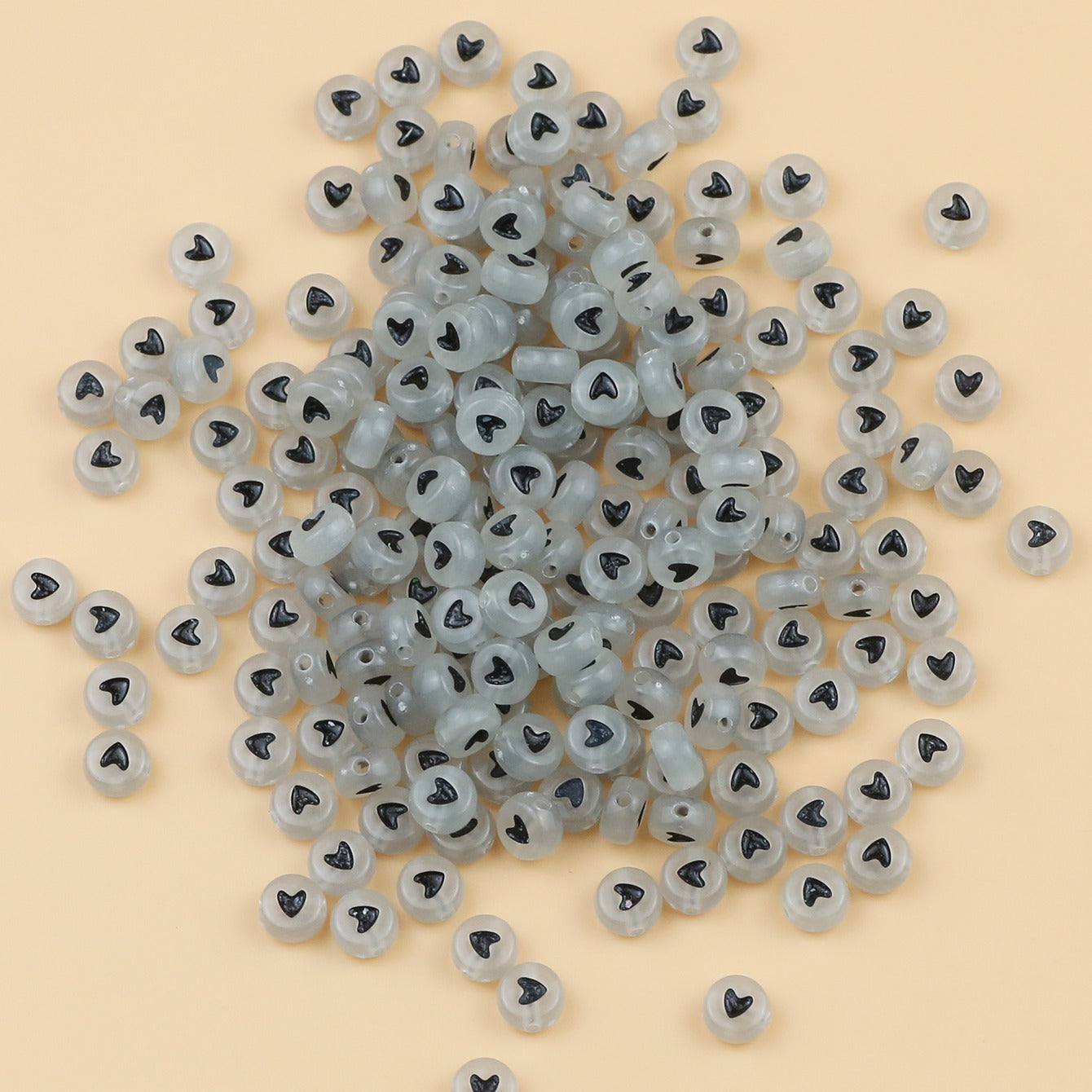 200pcs Heart Shaped Acrylic Beads for Bracelet Making