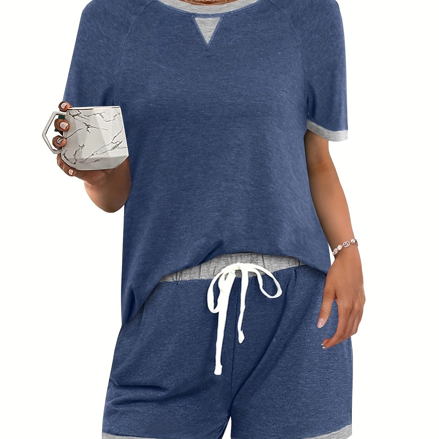2-Piece Triangle Pattern Sports Suit Crew Neck T-shirt & Drawstring Shorts