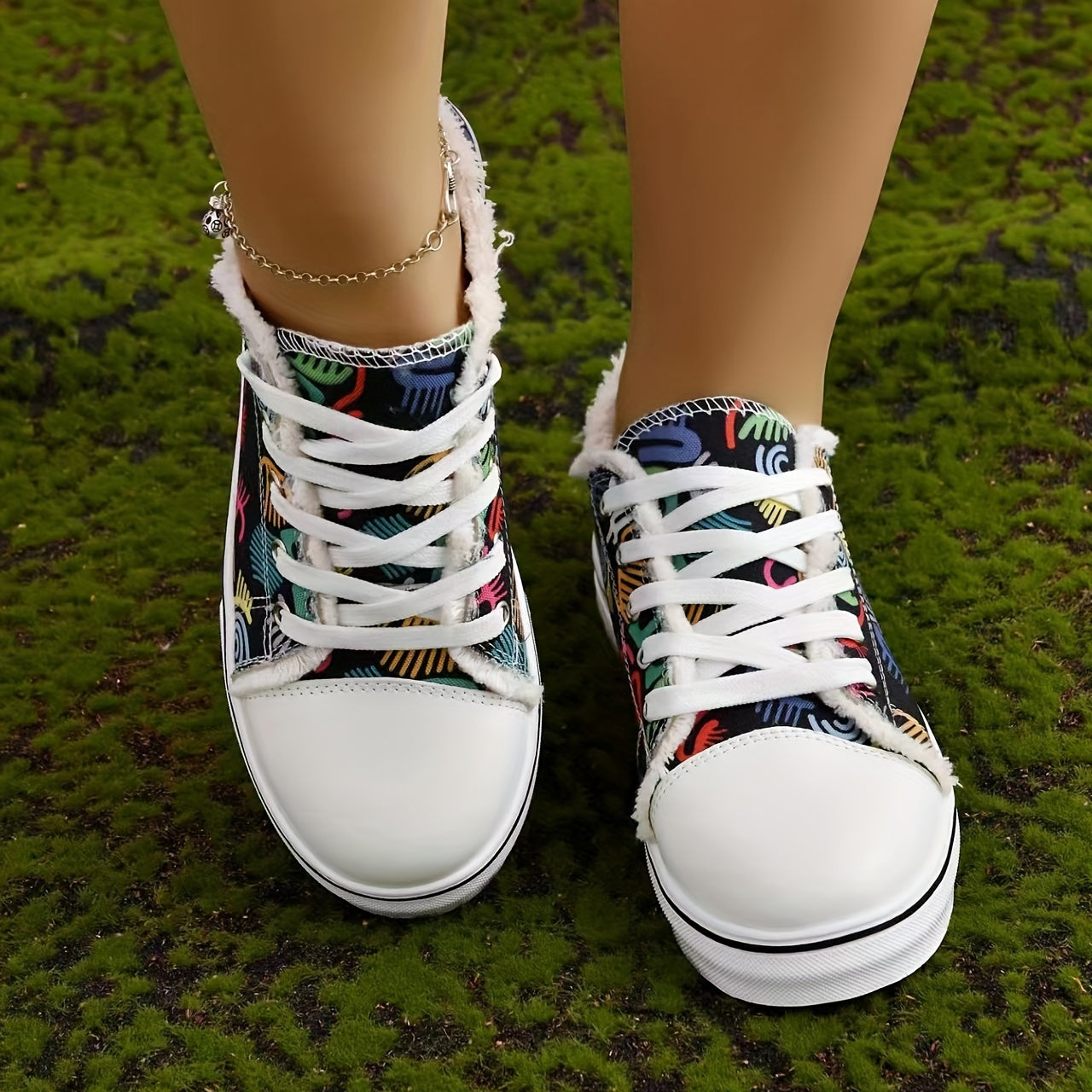 Women's Graffiti Printed Canvas Shoes Lace Up Low Round Toe Flat Comfy Shoes
