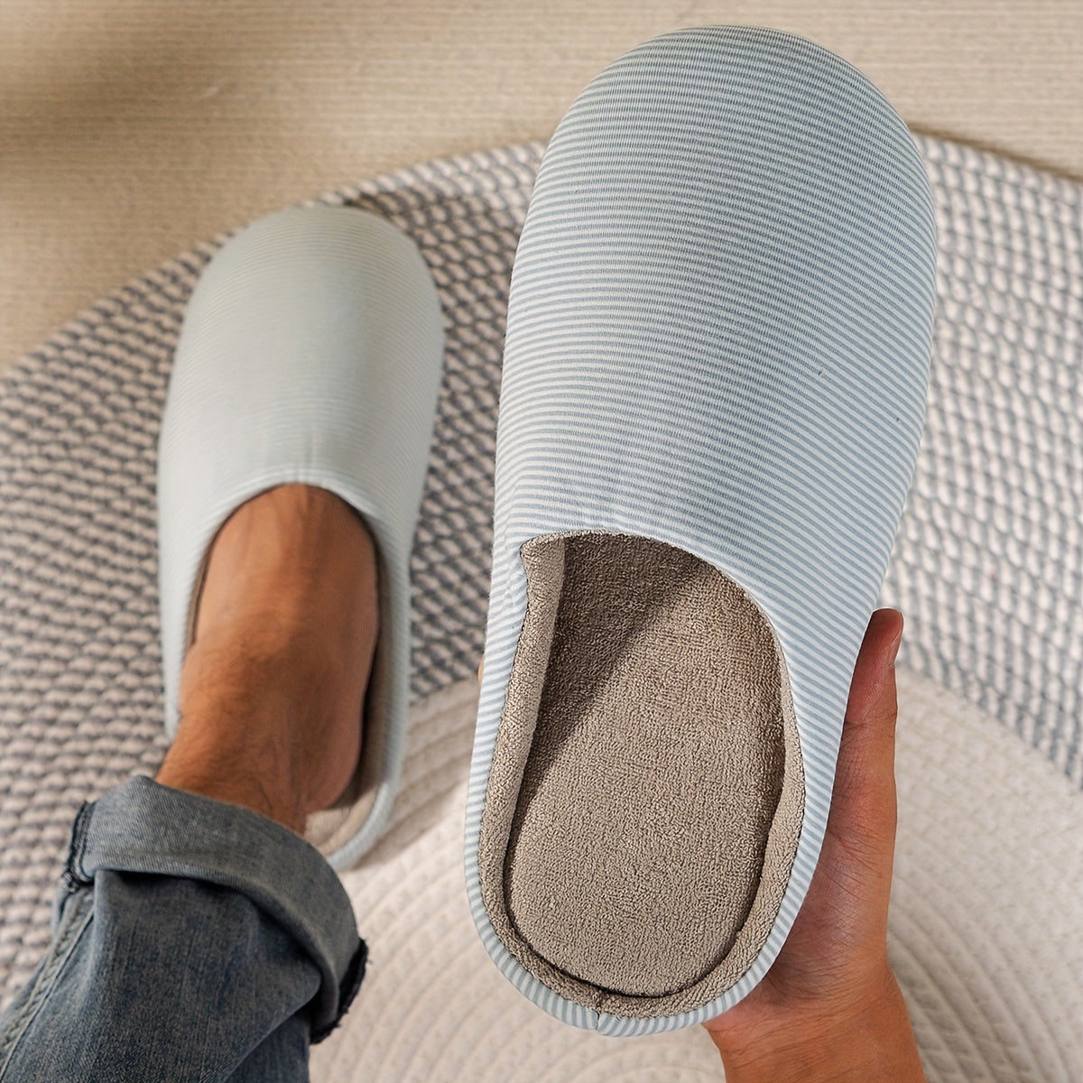 Soft Plush Cozy House Slippers Anti-skid Slip-on Shoes for Men