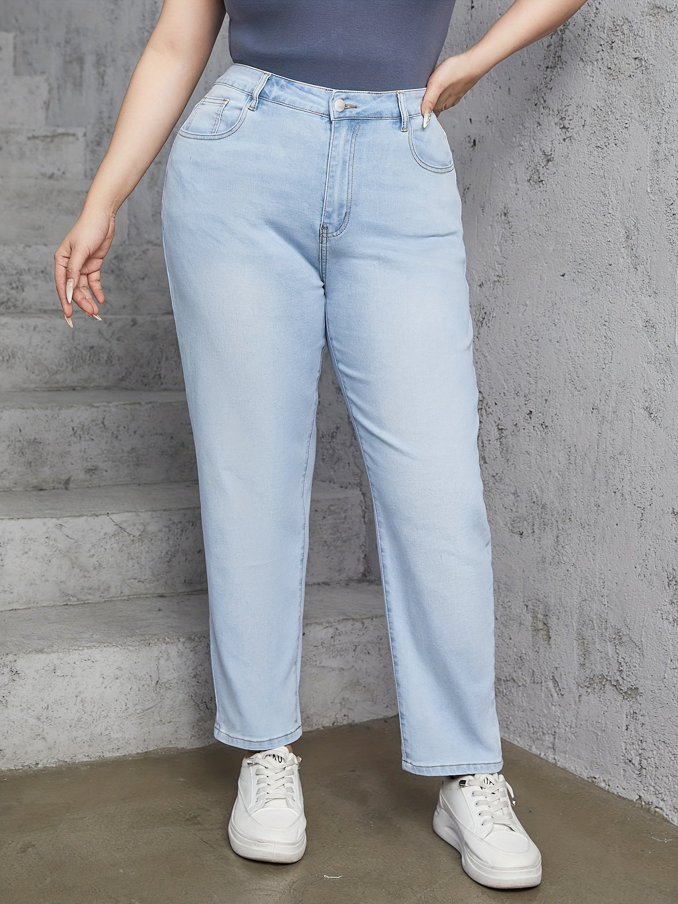 Women's Plus Size Button Up Straight Leg Jeans