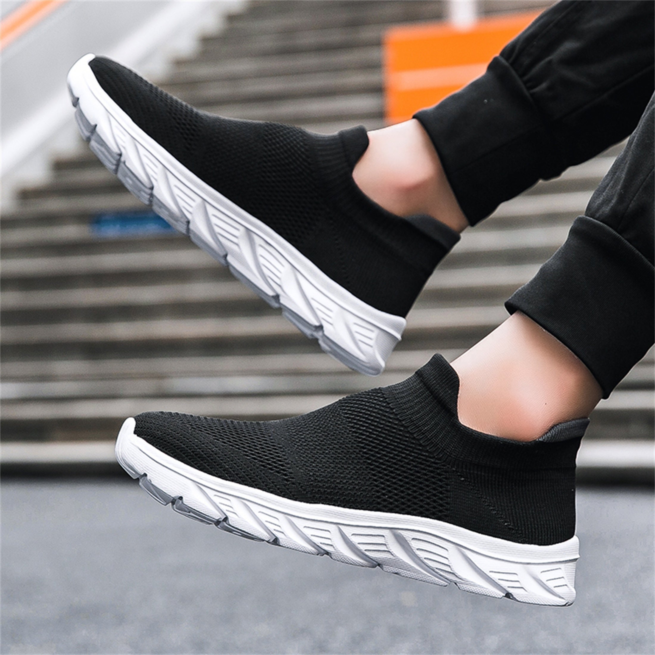 Men's Slip On Casual Shoes Breathable Shock Absorbing Travel Jogging