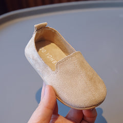 Girls Slip On Shoes Lightweight Non Slip Soft Flat Sole Indoor Outdoor