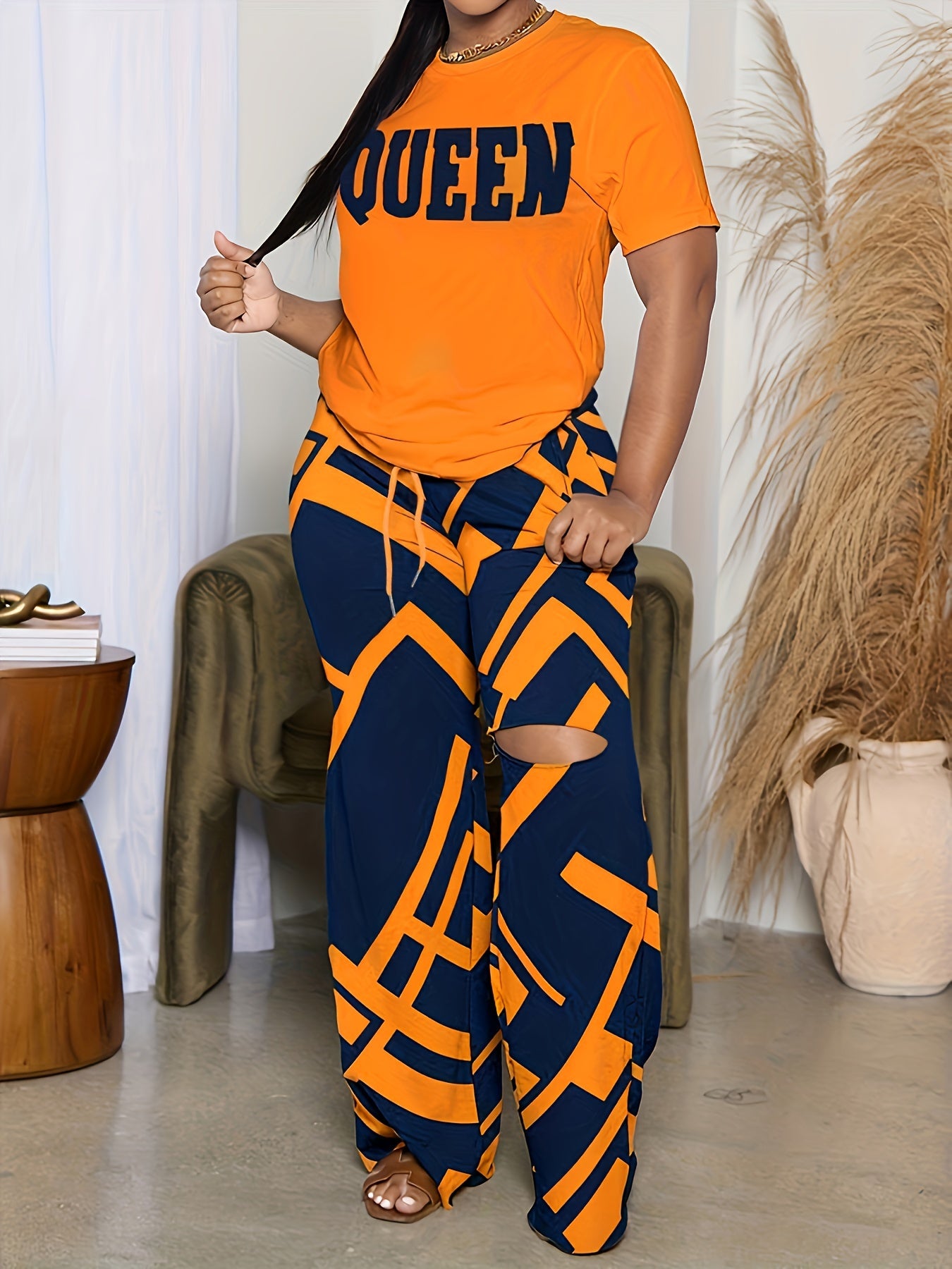 Casual Queen Print Top & Ripped Pants Set