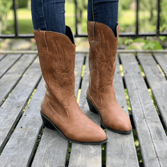 Women's Embroidered Point Toe Cowboy Boots
