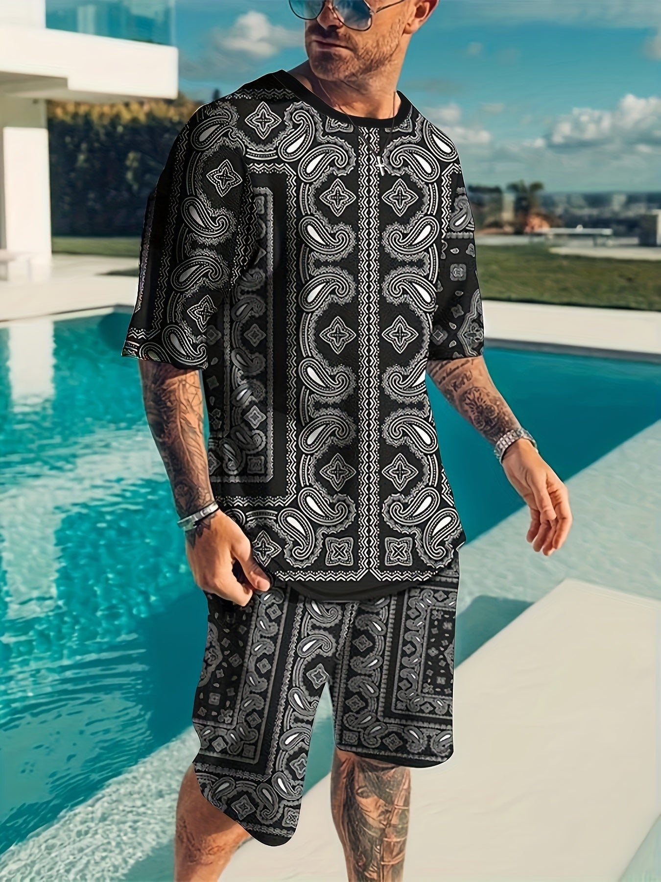 Paisley Pattern Men's 2 Piece T-shirt and Shorts Set