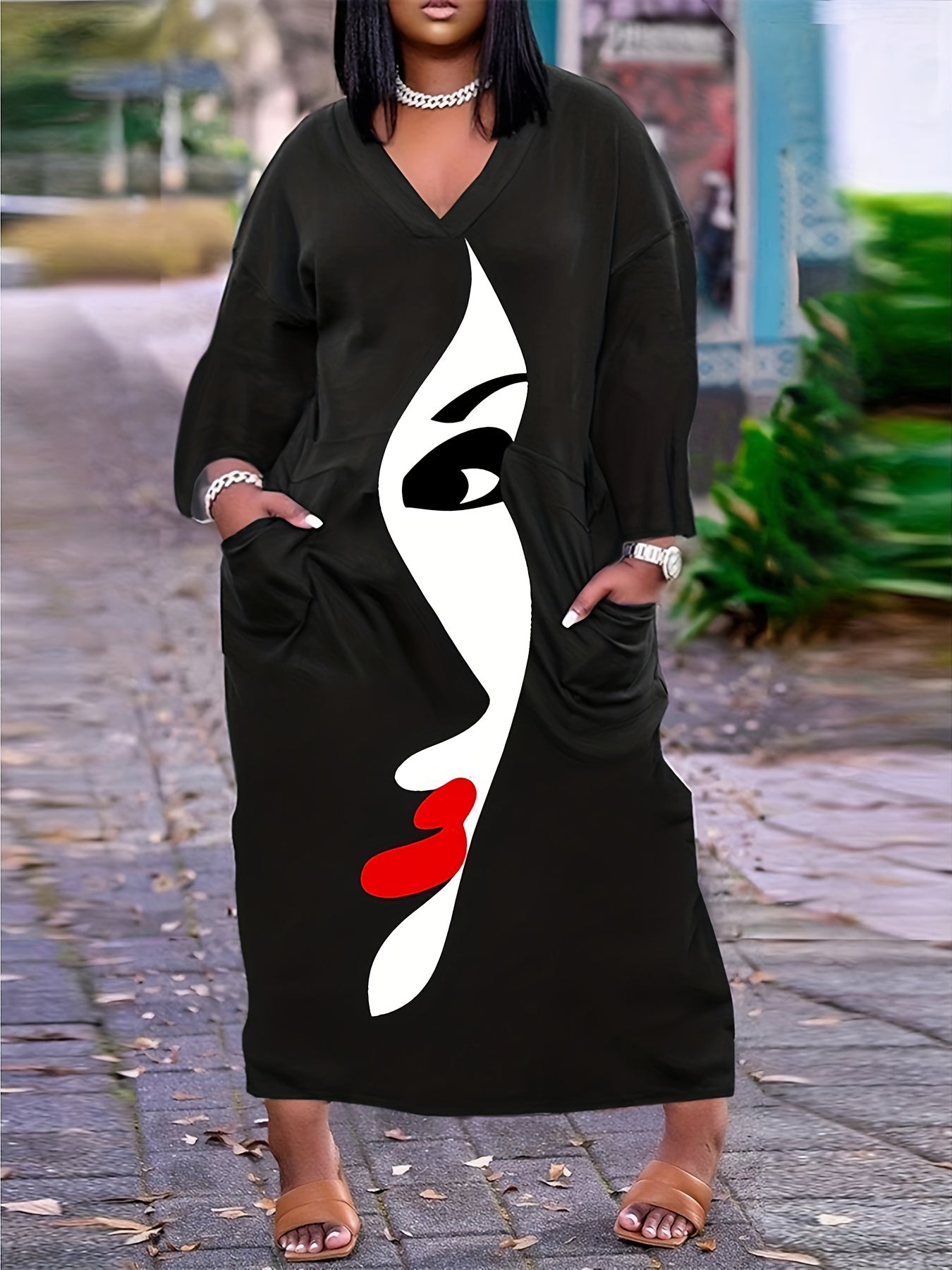 Women's Abstract Face Print Long Sleeve V Neck Dress