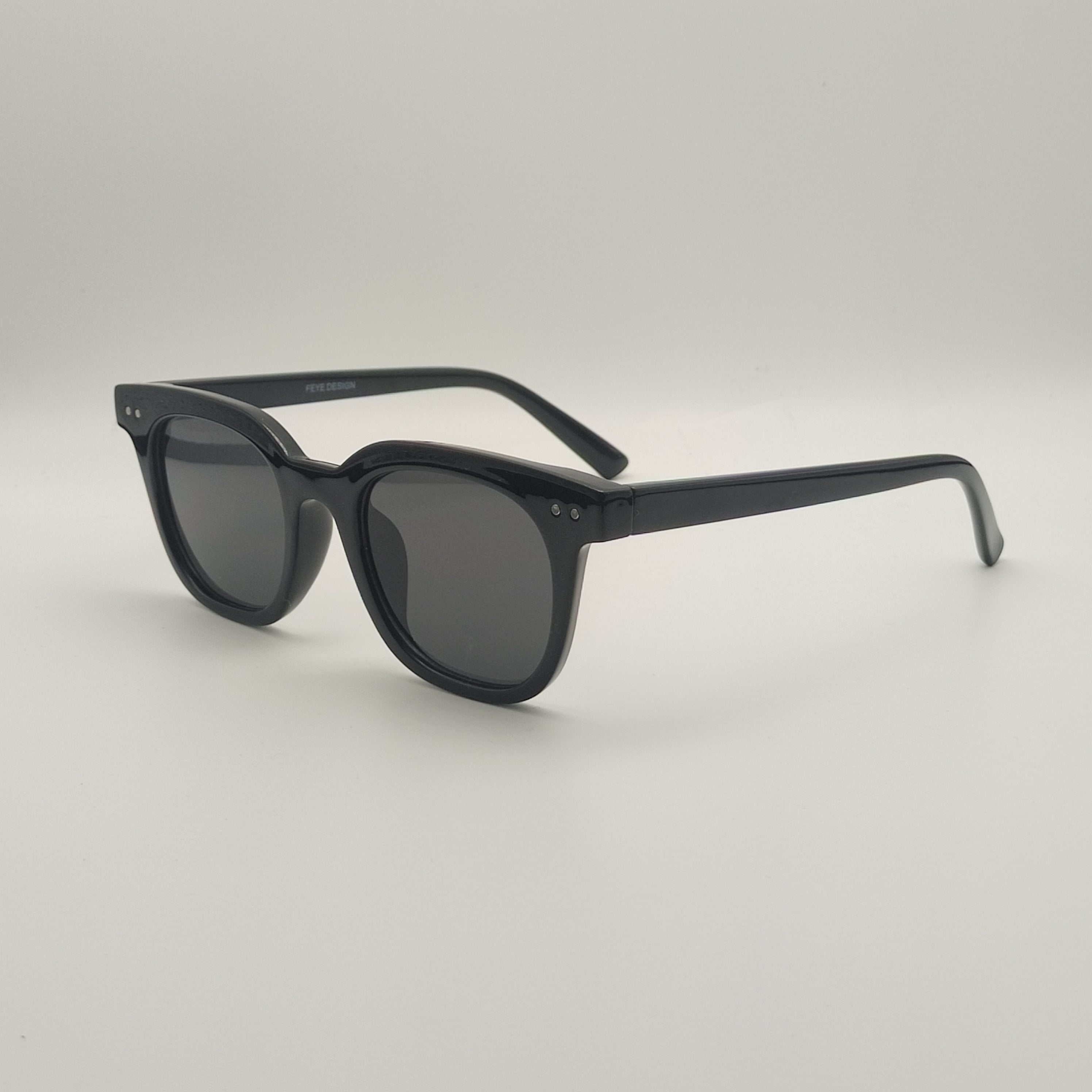 Men's UV Resistant Sunglasses for Holiday Outdoor Beach