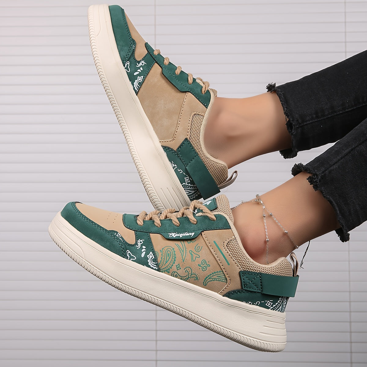 Retro Graphic Print Block Skate Shoes Casual Sneakers