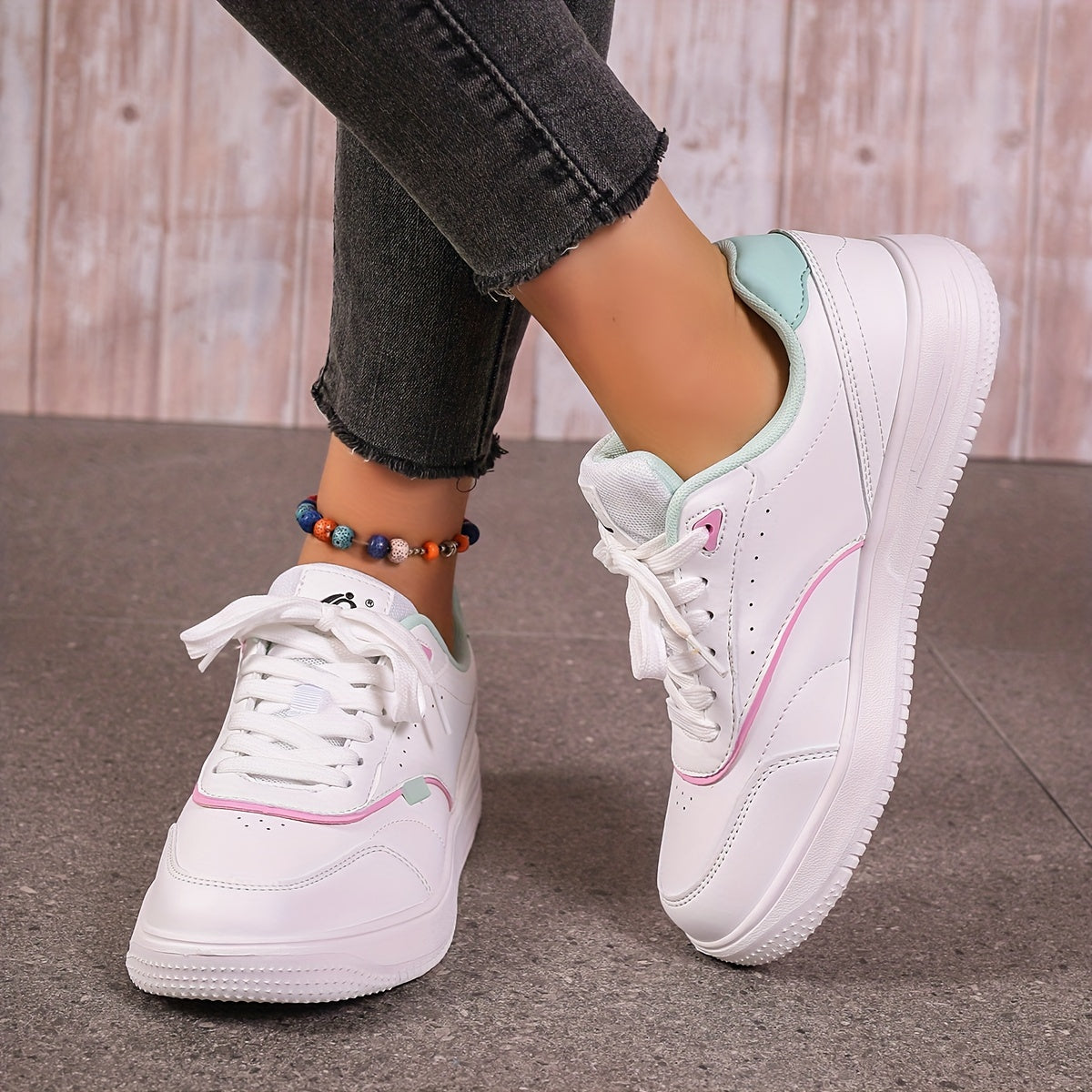 Women's Non Slip Lace Up Low Top Sneakers