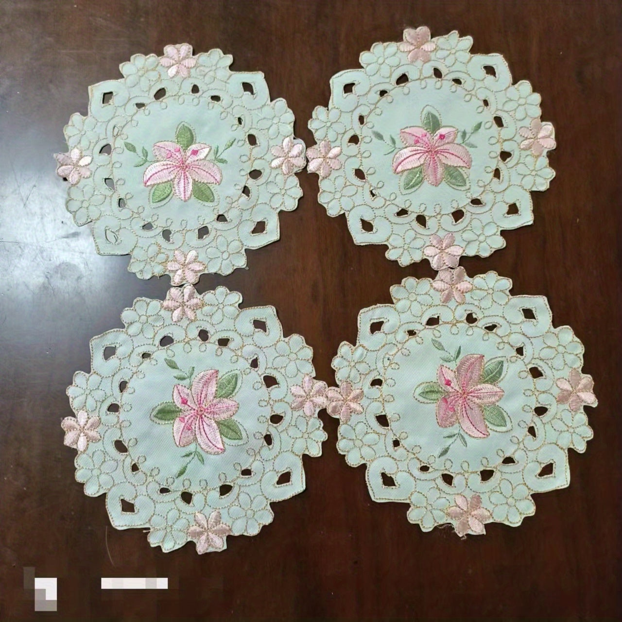 Pastoral Style Flower Embroidery Table Runner Set