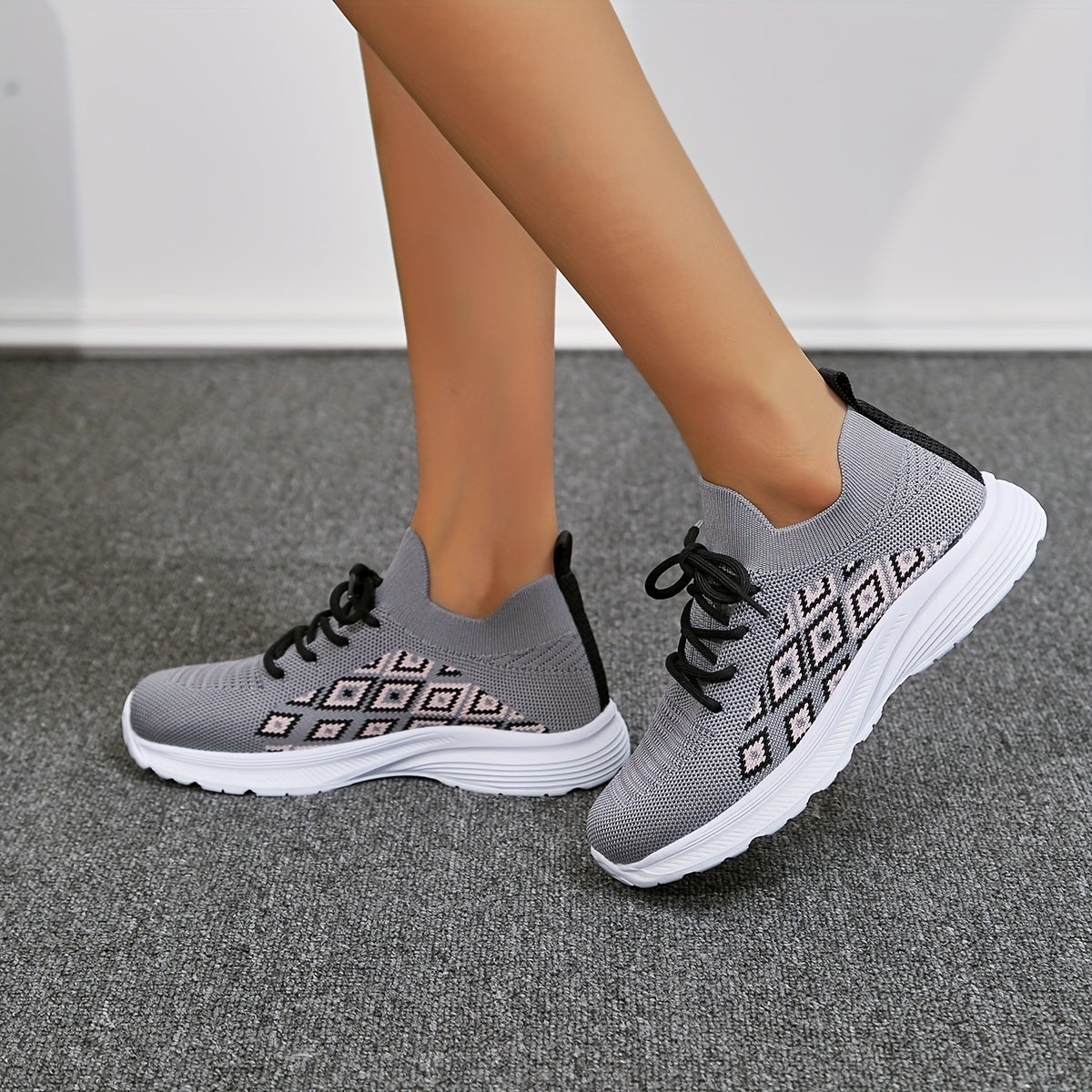 Women's Block Argyle Pattern Lace up Mesh Sneakers