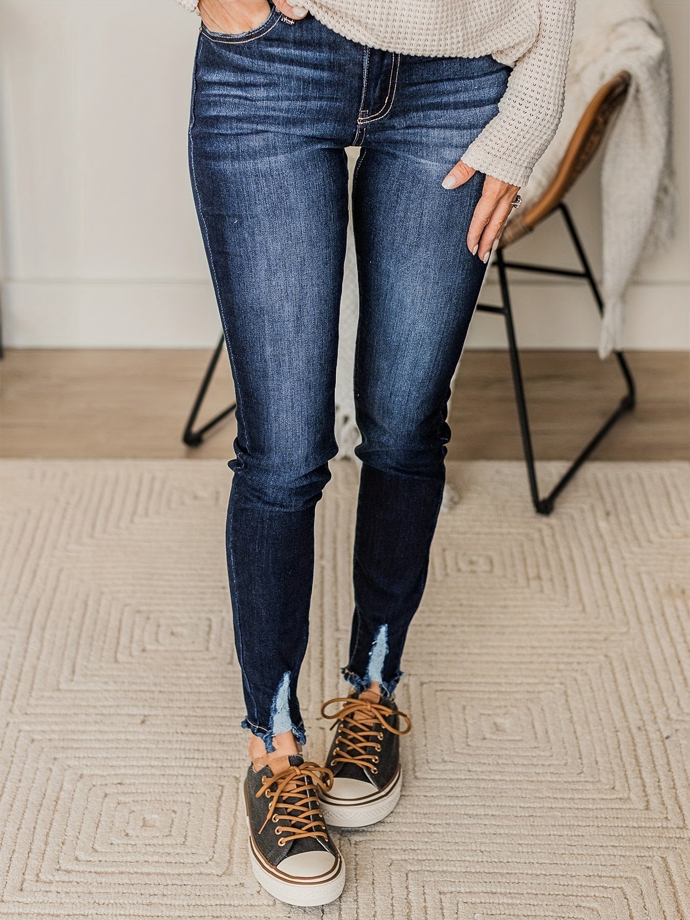 Ripped Button Fly Skinny Washed Jeans