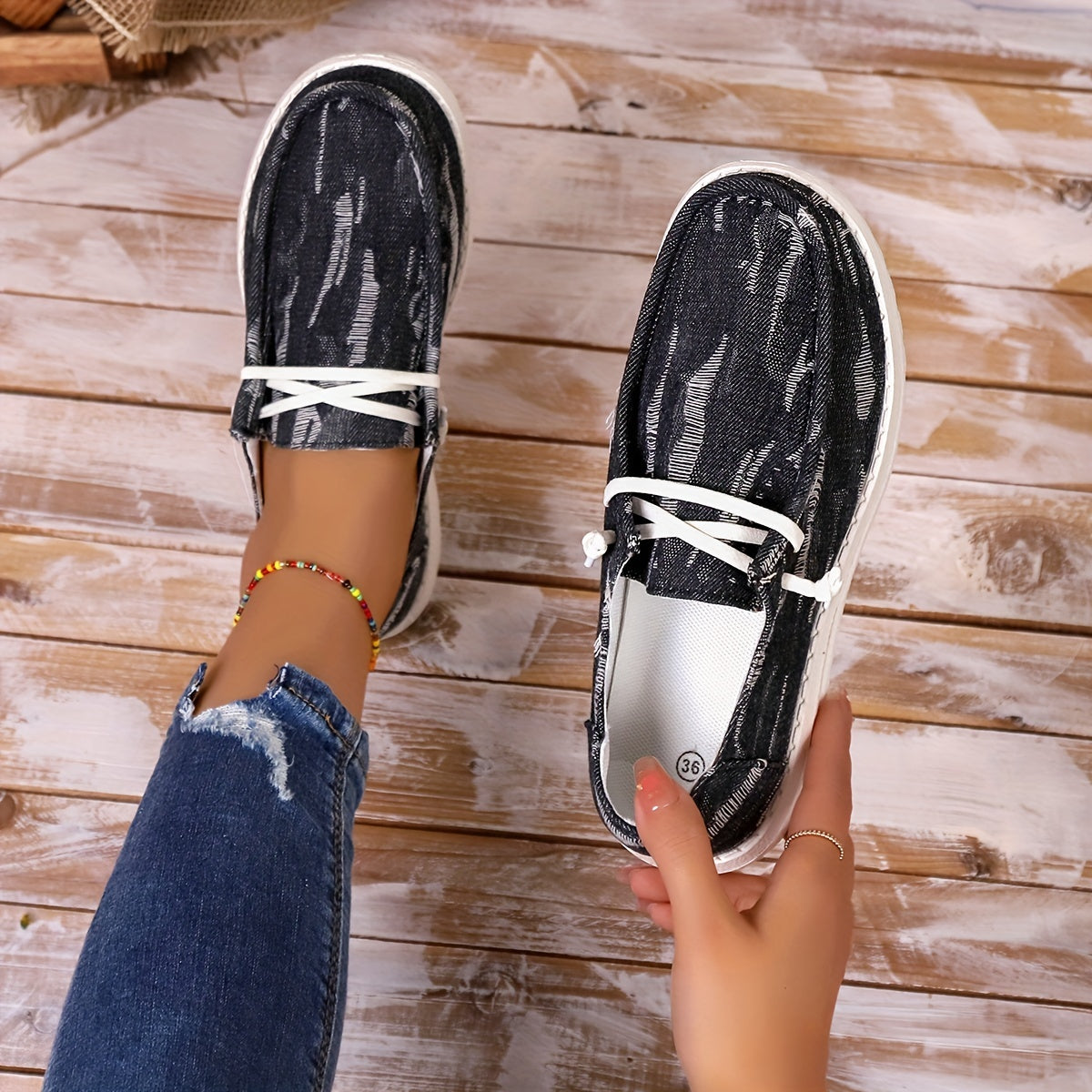 Women's Denim Striped Flat Sole Light Sports Shoes